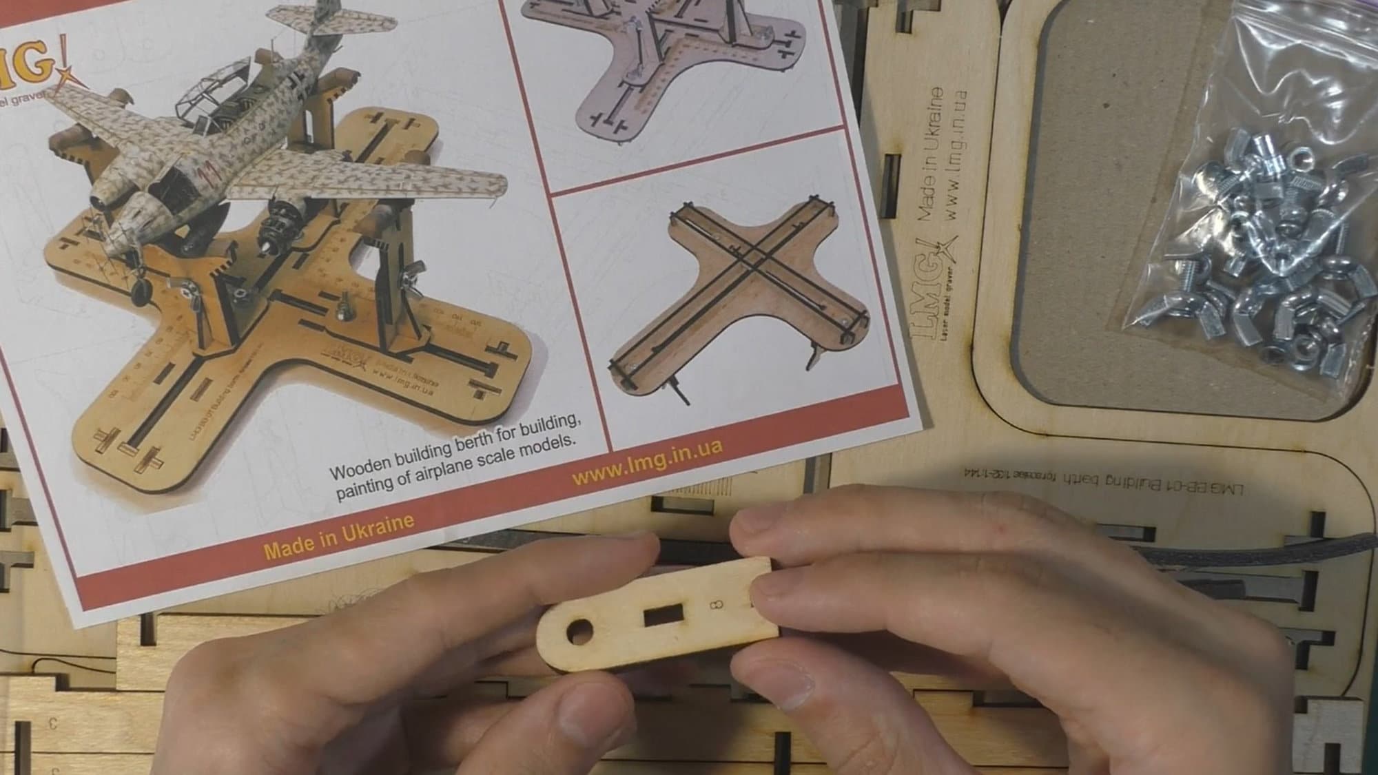 LMG BB01 Wooden Airplane Building Berth for 1/721/481/32 Etsy Canada