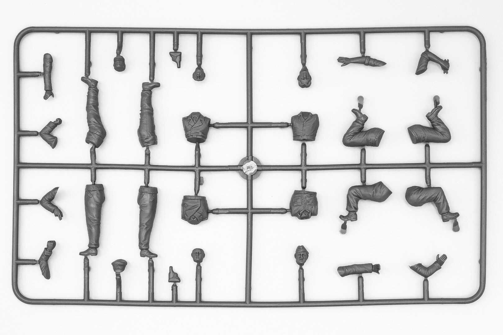 Scale 1/35 Plastic Model Kit Figure German Tank Crew Etsy