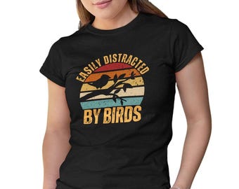 Leicht abgelenkt durch Vögel T-Shirt: Lustiges Vogelbeobachter Geschenk