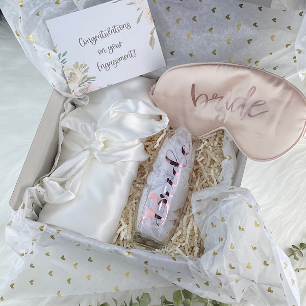 Bridal shower gift basket, bride to be gift, gift for bride, wedding day gift, bridal shower gift set, engagement gift box