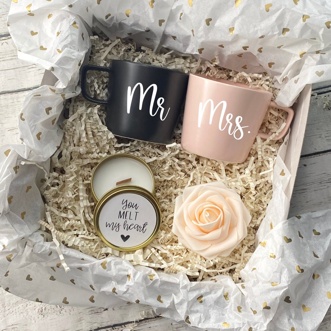Engagement Gifts for Couples Women Newly Engaged Gifts Unique Mr and Mrs Wedding Engaged AF Soy Wax Candle Gifts for Her Ring Finger Coffee Mug