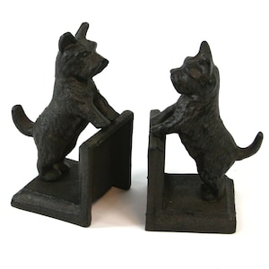 Cast Iron Bookends. A Set of 2 Dogs Playing. image 1