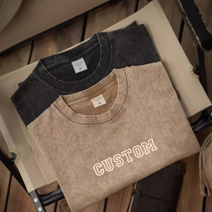 Individuell gesticktes T-Shirt, T-Shirt mit individuellem Text, T-Shirt mit individuellem Logo, personalisiertes gesticktes T-Shirt, Kurzarm gesticktes T-Shirt 24030902 Bild 1