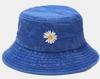 Aangepaste geborduurde emmer hoed Aangepaste tekst borduurwerk emmer hoed Zomer Daisy Hat gepersonaliseerde gift vakantie reizen strand emmer hoed