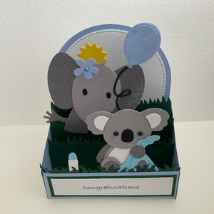 Cartão pop-up feito à mão bebê elefante e coala