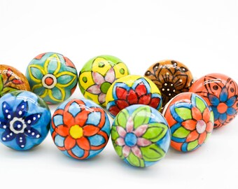 MULTICOLOURED Assorted coloured knobs Flower Floral Hand painted Knobs, Chic vintage Cabinet Wardrobe Drawers Handles Pulls B10