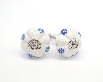 手描きセラミックノブ、ブルーの花柄キャビネット引き出し取っ手、2個セット