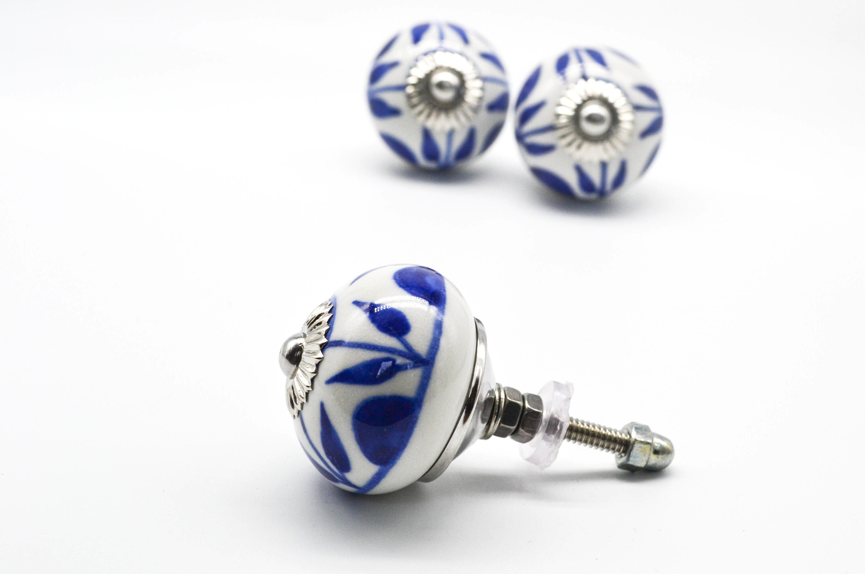 ブルーホワイトセラミックハンドペイントノブ、ヴィンテージワード