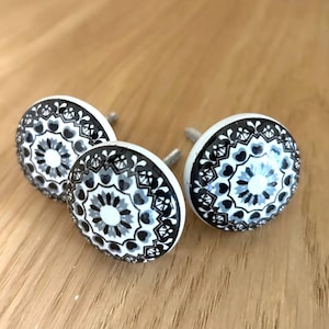 POSITIVE BLACK WHITE Mosaic Ceramic Knobs Vintage Wardrobe handle Drawer knob Cabinet pulls  2/4/6/8/10/12/14/16/18/20/25 B05 HEARt