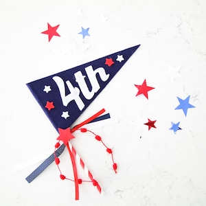 Patriotic Flag, 4th of July Pennant, USA Flag, July 4th Decor, Felt Pennant, Parade and Party Flag