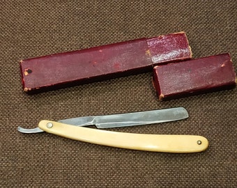 Straight Razor C.V. Heljestrand, Eskilstuna, Sweden in Original