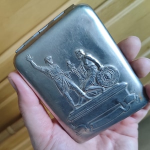 Portasigarette d'epoca sovietica Minin e Pozharsky.