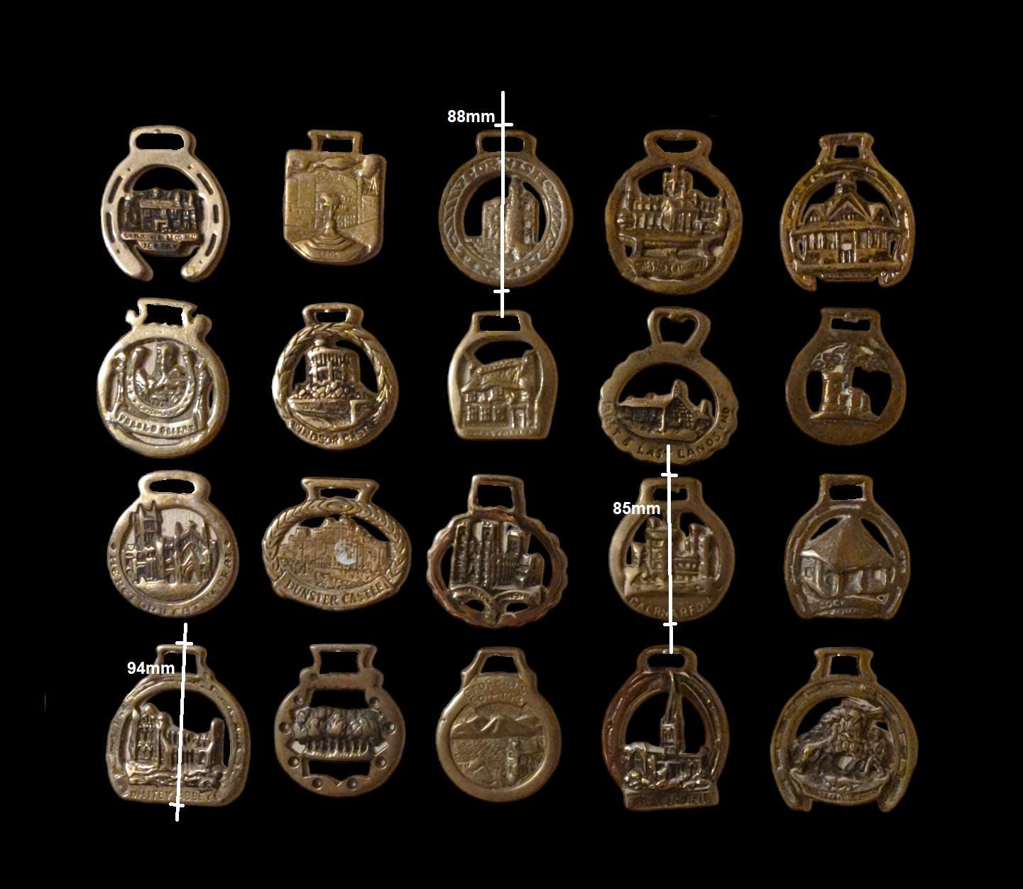 Lot De 7 Médaillons Vintage Et 10 Attaches à Cheval - Laiton Massif - Occasion