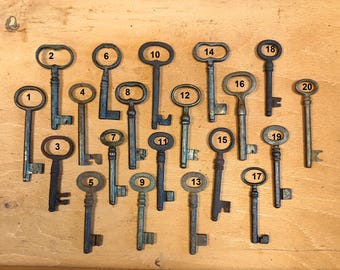 Original Vintage Rusty Iron Skeleton Keys from 1900