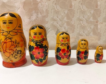 COMPANY MARKET ロシアのマトリョーシカ人形セット 6個 ロシアの民俗マトリョーシカ人形 6 体のビンテージ セット。 - Etsy 日本