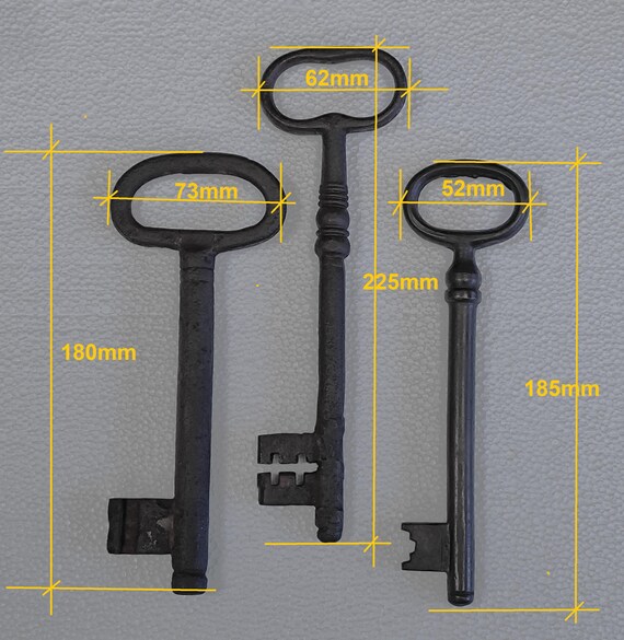 1900 年製のオリジナルのヴィンテージ錆びた鉄の鍵 - Etsy 日本