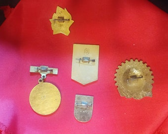 ソビエト連邦のビンテージピンバッジ 5 個セット (開拓者ネクタイ付き