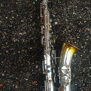 Vintage URSS instrumento musical latón alt saxofón