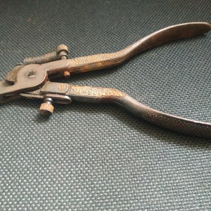 Antique  Saw Set Tooth Setting Pliers
