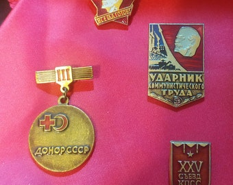 ビンテージ ピンバッジ ソビエト連邦 ソビエト連邦のビンテージピンバッジ 5 個セット (開拓者ネクタイ付き