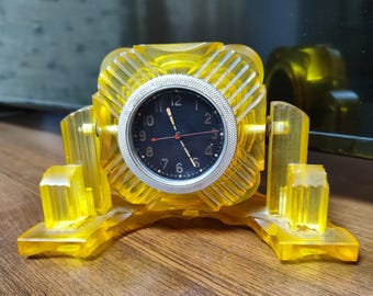 Vintage USSR  table  Tank clock Molnija
