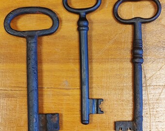1900 年製のオリジナルのヴィンテージ錆びた鉄の鍵 - Etsy 日本