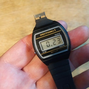 Vintage USSR  Digital Watch Elektronica 5 with bracelet.