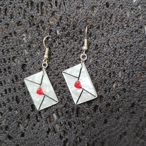 Liebesbrief-Ohrringe mit nickelfreien Ohrhaken - Eleganter und sinnlicher Schmuck