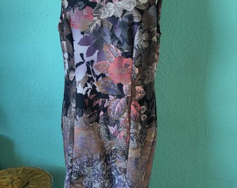 Mittellanges Kleid mit verdeckten Reißverschluss Größe 38 Blumen