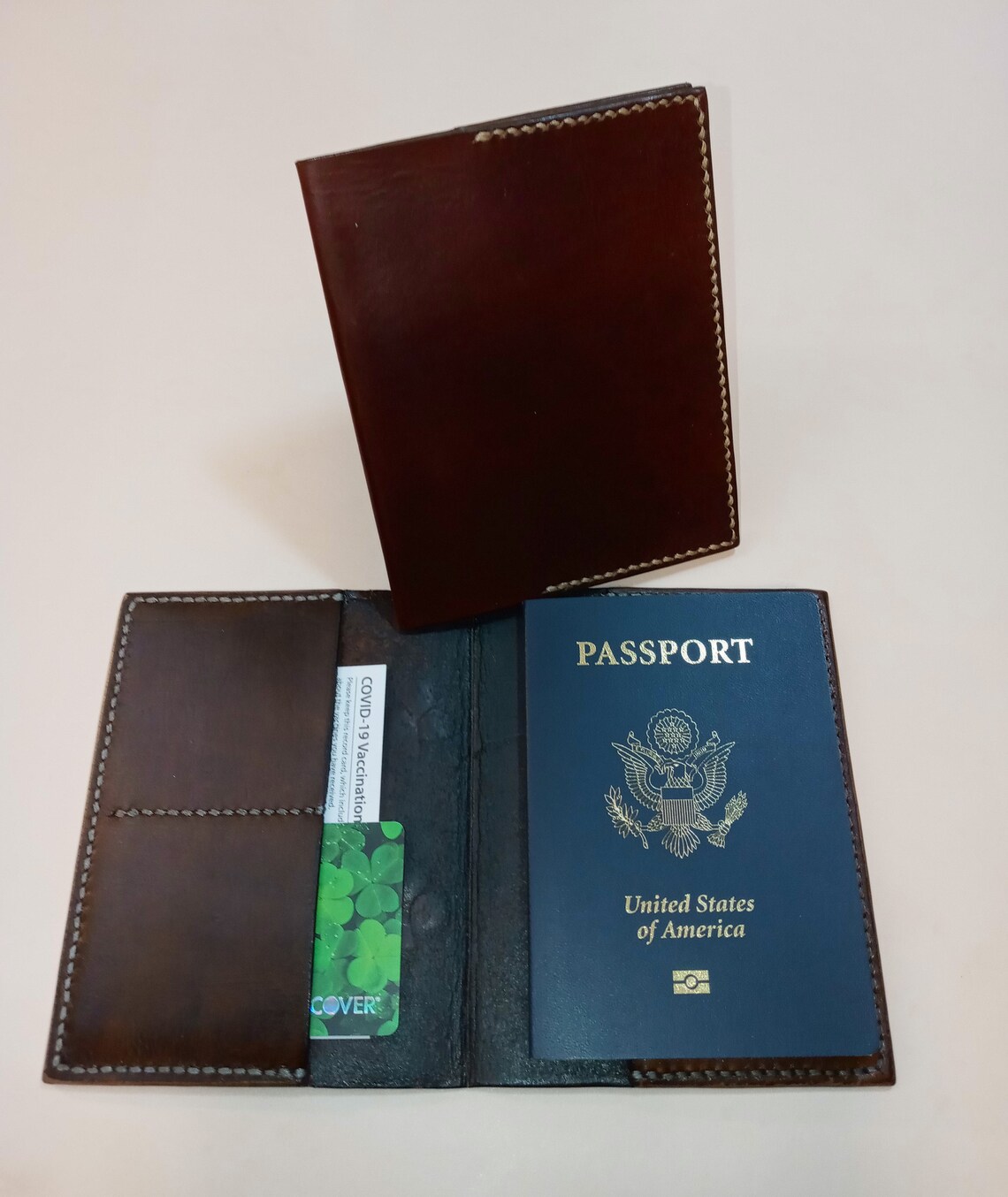 Couverture passeport - Cuir écriture | Serpico atelier