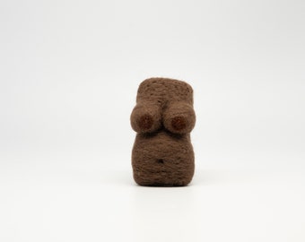 Hand-made Boobs Brooch Female Body Needle Felted Body Brooch Feminine Body Wool Sculpture