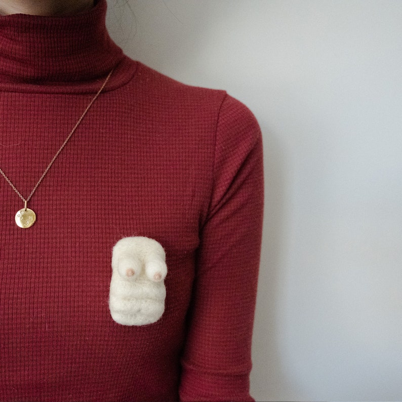 Hand-made Boobs Brooch Female Body Needle Felted Body Brooch Feminine Body Wool Sculpture