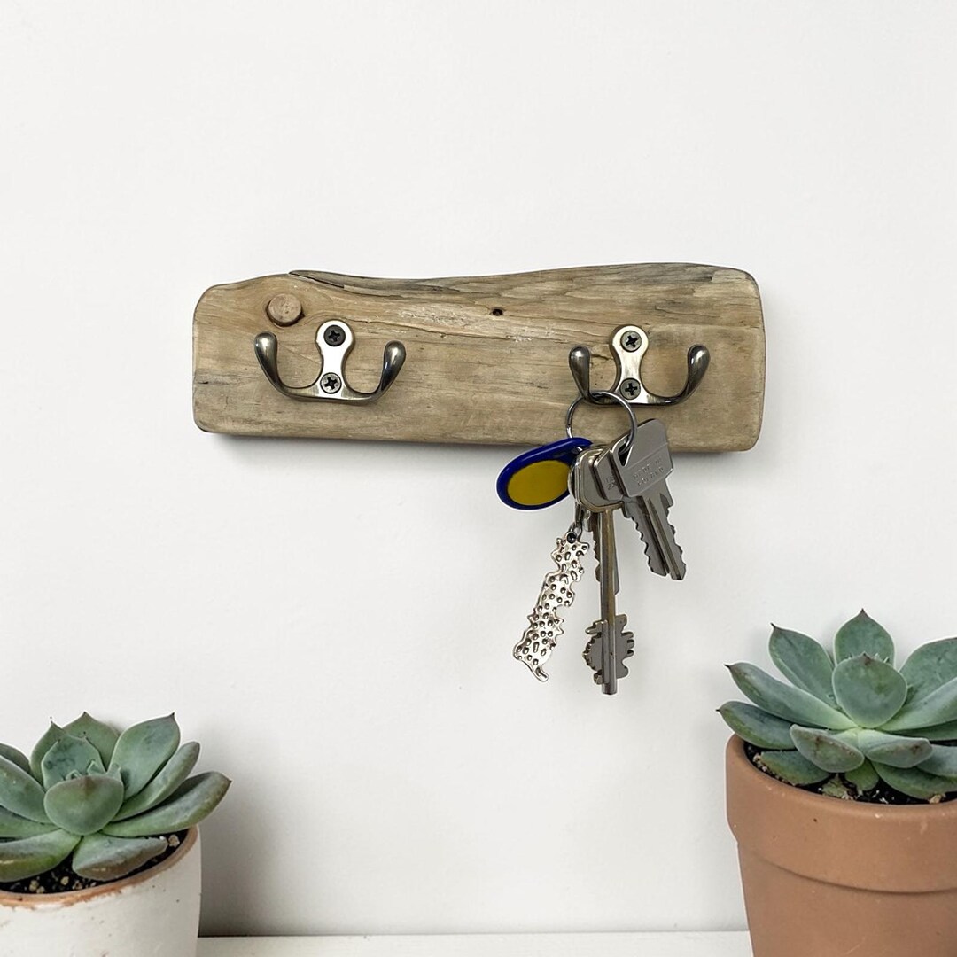 Beach Key Rack Driftwood Hanger, Beach Themed Key Rack, Coastal Wall Decor - Etsy