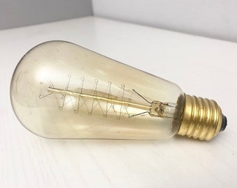 Einzigartige Vintage Glühbirne für Pendel- und Tischlampen.