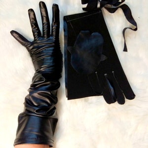 Long gloves,Opera gloves,Leather gloves,Victorian gloves,Evening gloves,Black gloves,Ladies gloves,Fashion gloves,Party gloves,Summer gloves