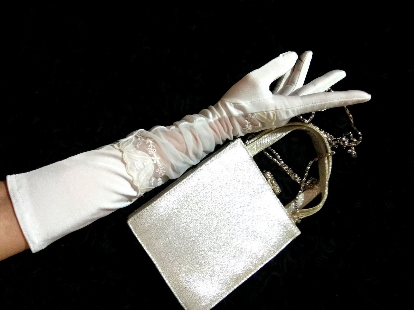 Diy opera gloves carbonlio