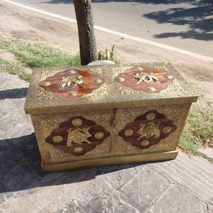 Wooden treasure box with brass work/Coffee Table/camel design box/wooden trunk box/wooden storage trunk/wooden chest box/Indian dowry box.
