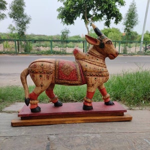 Handmade carved bull figure with handpainting/decorative wood art/wooden ox/table decor/painted wooden cow/artistic figure/wood carved nandi