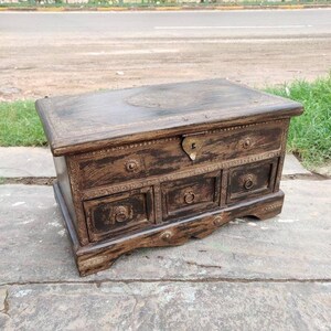 Vintage wooden storage box/wooden home decor chest box /wood storage chest/ handcrafte chest box/vintage chest/antique box/artistic wood box