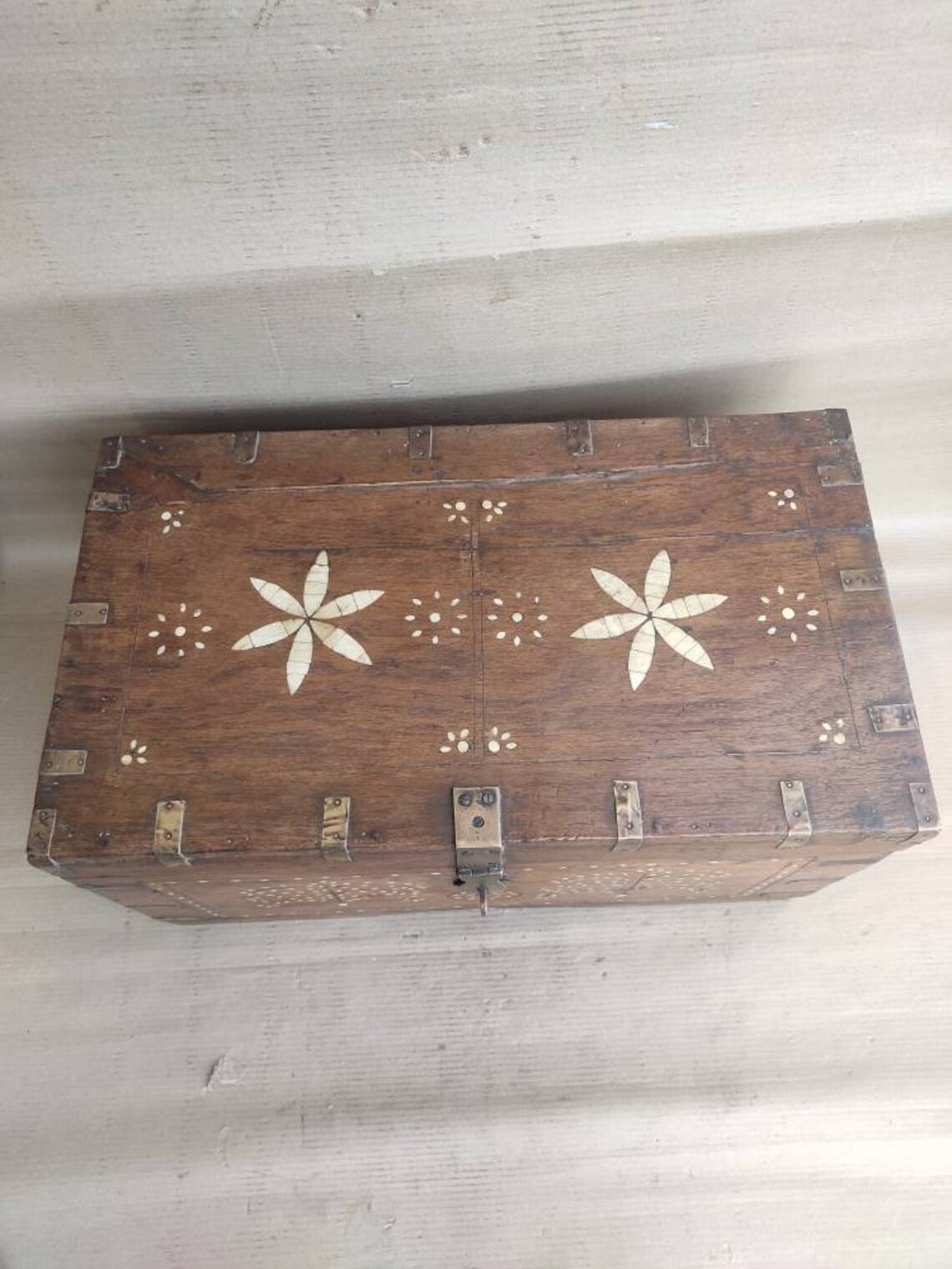 Caja vintage de madera con trabajo de incrustación de hueso de | Etsy