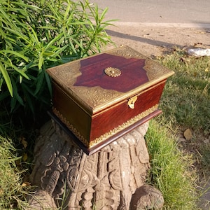 Vintage style wooden metal work jewellery box/ handcrafte indianbox/wooden storge box/wooden chest/brass work chest box /artistic wooden box