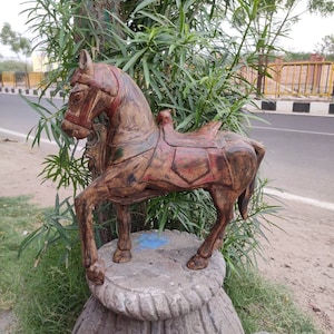 Wooden vintage style carved horse/handcrafted wood horse/artistic figurines/wood carved horse/indian distressed finished horse/wooden horse