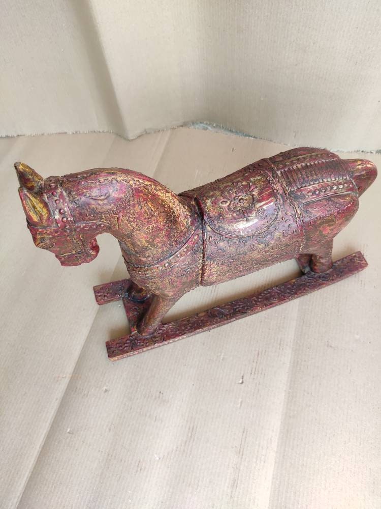 ヴィンテージの木製彫刻ロッキングホース、アンティーク仕上げ - Etsy 日本