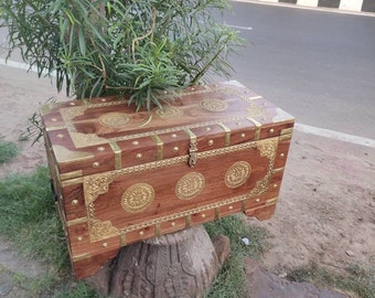 wooden trunk box with brass work and natural finished/ home decor/storage box/wooden coffee table/metal work storage box/wood box/chest box