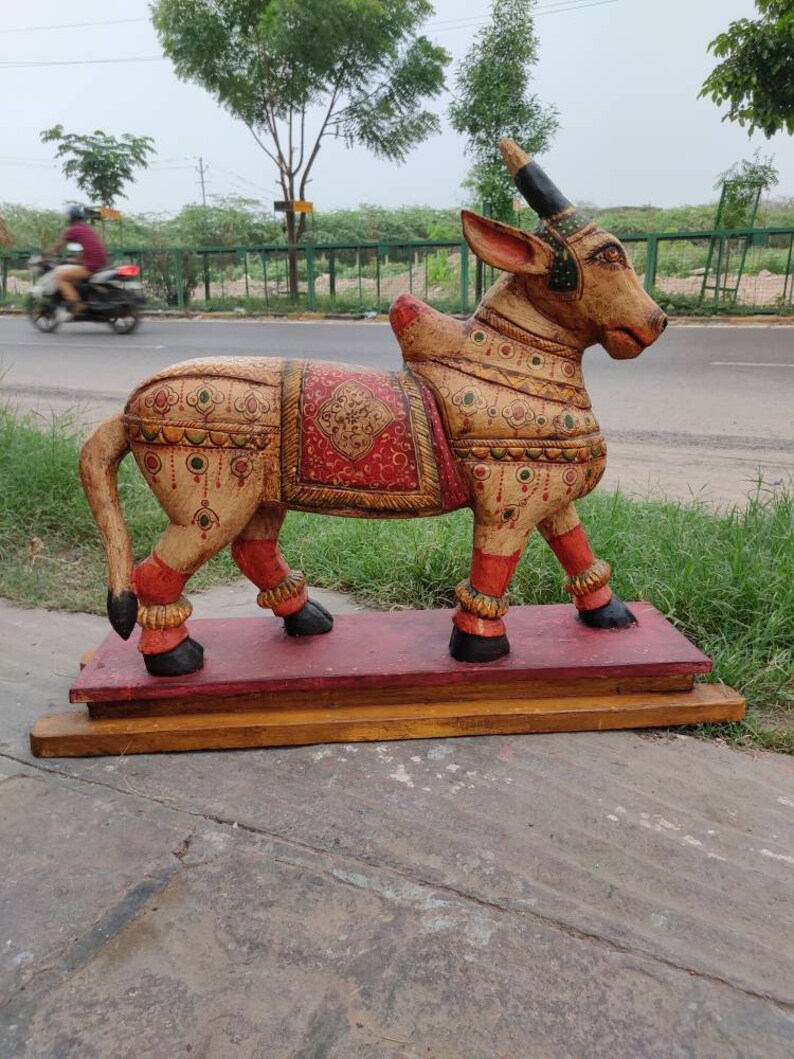 Handmade Carved Bull Figure With Handpainting/decorative Wood Art