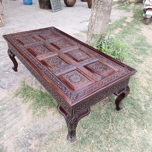 Mesa de centro de madera con tallado/mesa de recibidor de madera/mesa de centro de madera/mesa de centro tallada a mano/mesa de centro india/mesa superior de cristal.