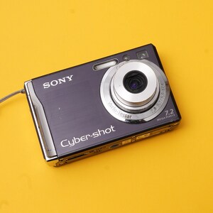 Sony Cybershot W80   - Y2K DIGITAL CAMERA ,digicam,point and shoot