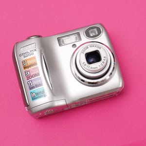 Nikon Coolpix 3200 Y2K DIGITAL CAMERA ,point and Shoot India