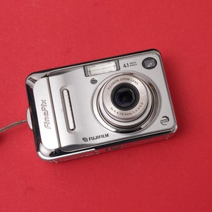 Fujifilm Finepix A400 point and shoot -DIGITAL CAMERA,Y2K,Digicam