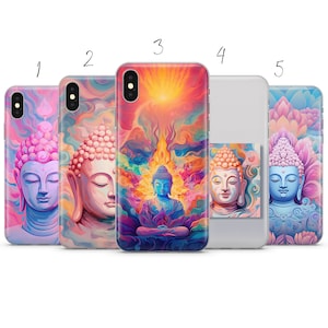 Puede incluir: Cinco fundas de teléfono diferentes con diseños abstractos coloridos que presentan una figura de Buda meditando. Los diseños incluyen un Buda rosa y azul con un fondo rosa y azul, un Buda rosa y azul con un fondo rosa y azul, un Buda azul con un fondo colorido, un Buda azul con un fondo blanco y un Buda azul con un fondo azul y rosa.
